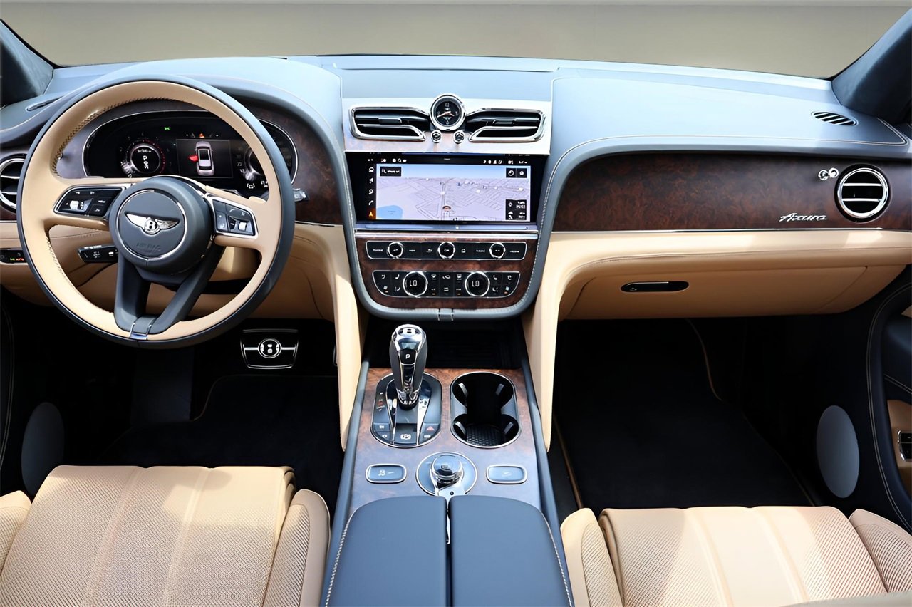 New 2025 Bentley Bentayga image 4