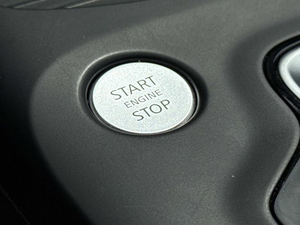 Certified 2023 INFINITI QX55 Luxe w/ Cargo Package image 8