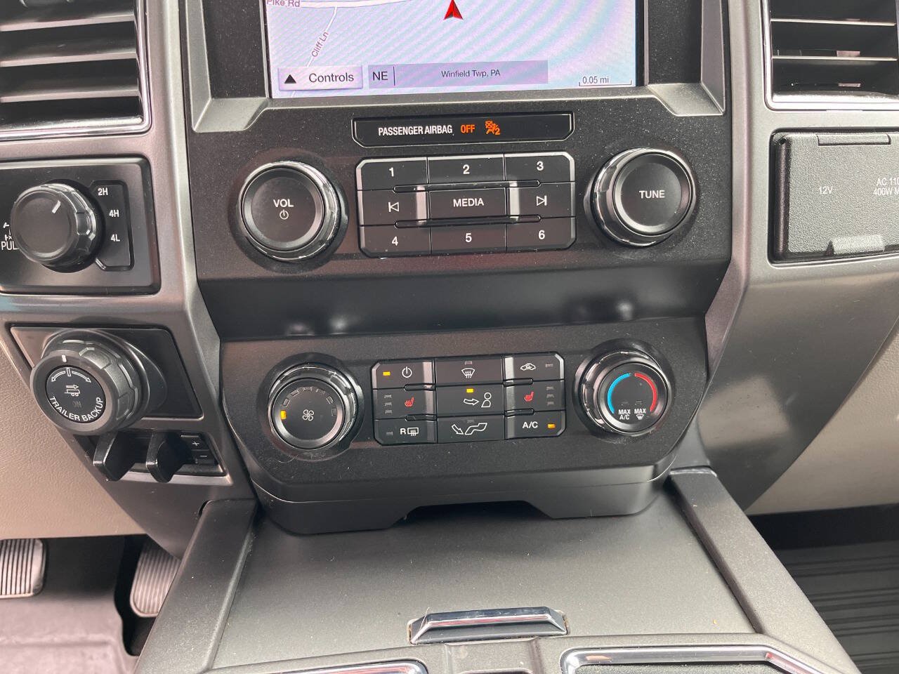 Used 2019 Ford F150 XLT w/ Equipment Group 302A Luxury AWD/4WD image 25