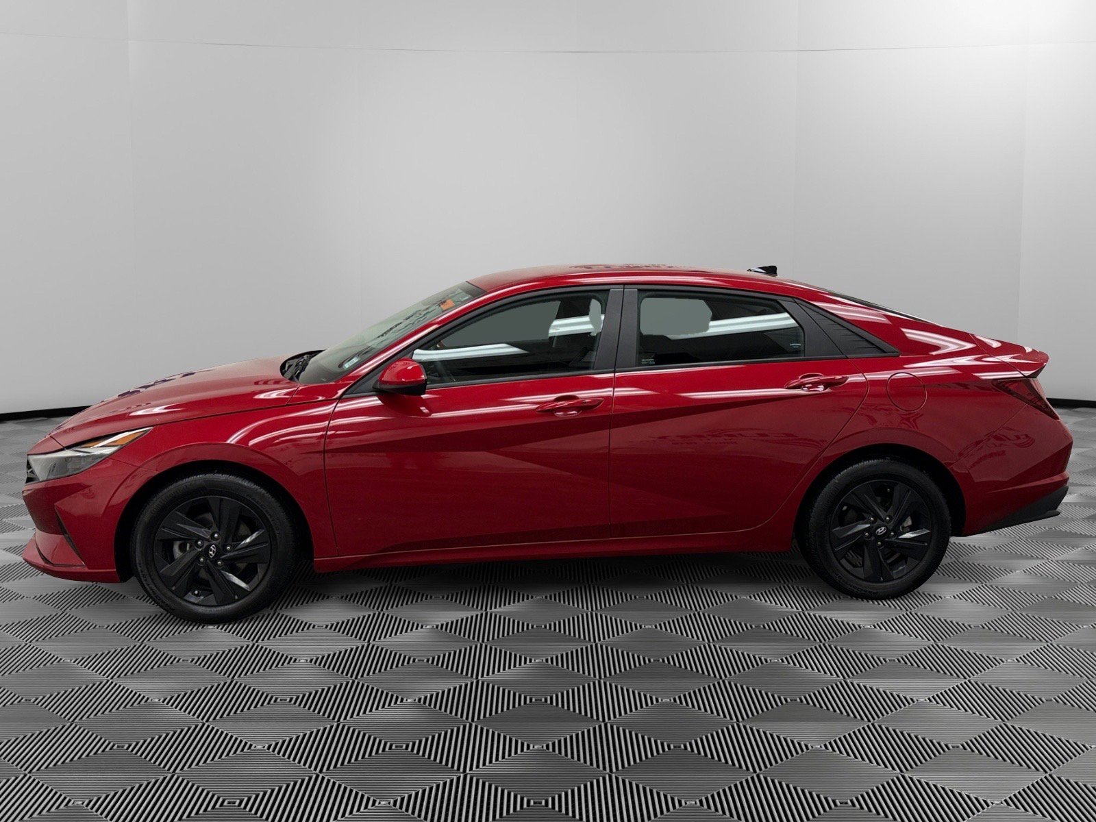 Certified 2023 Hyundai Elantra SEL image 2