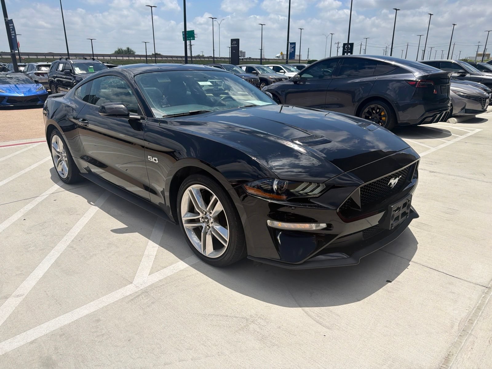 Used 2020 Ford Mustang GT Premium w/ Equipment Group 401A RWD image 3