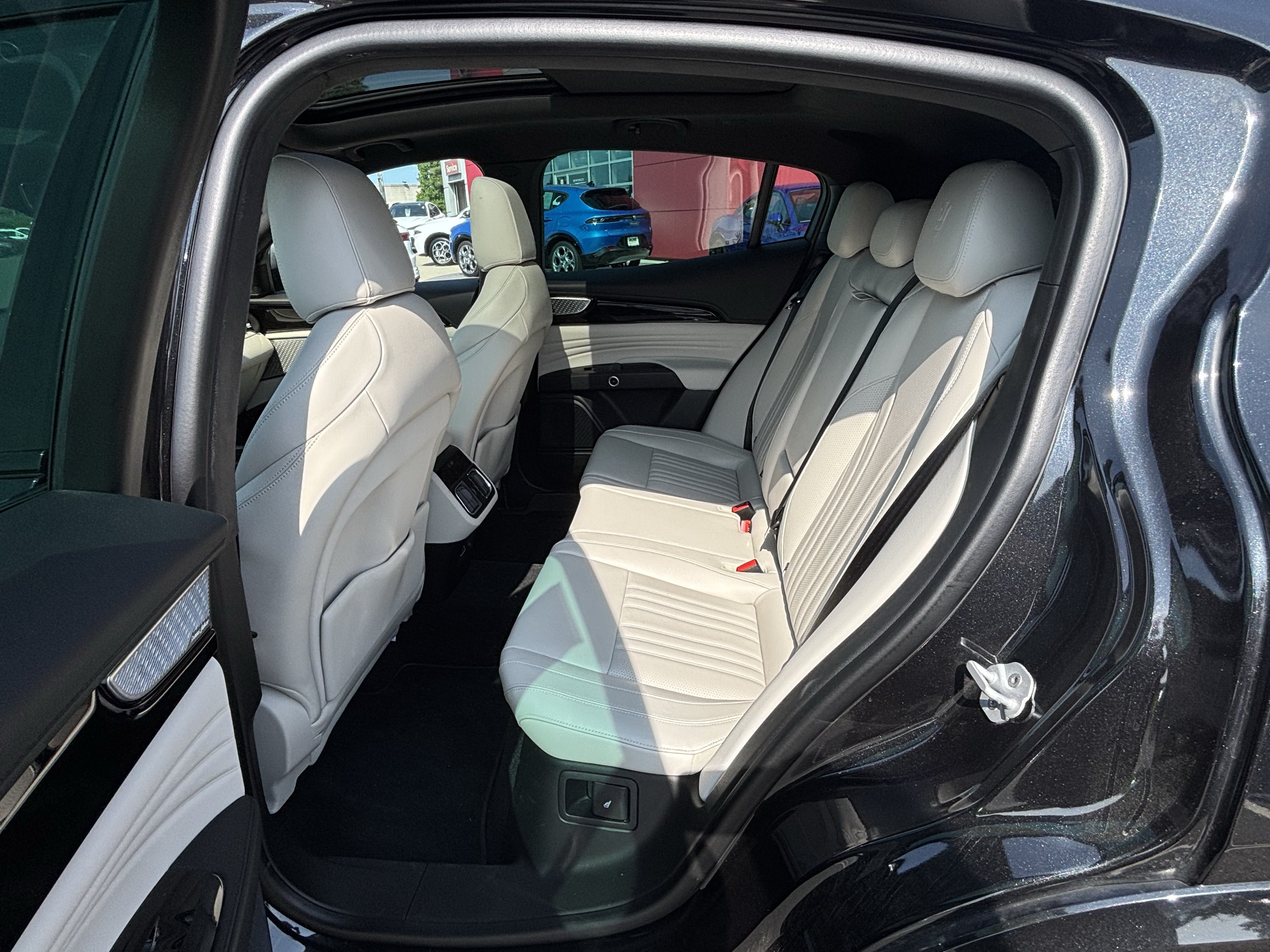 Used 2023 Maserati Grecale Folgore AWD/4WD image 42