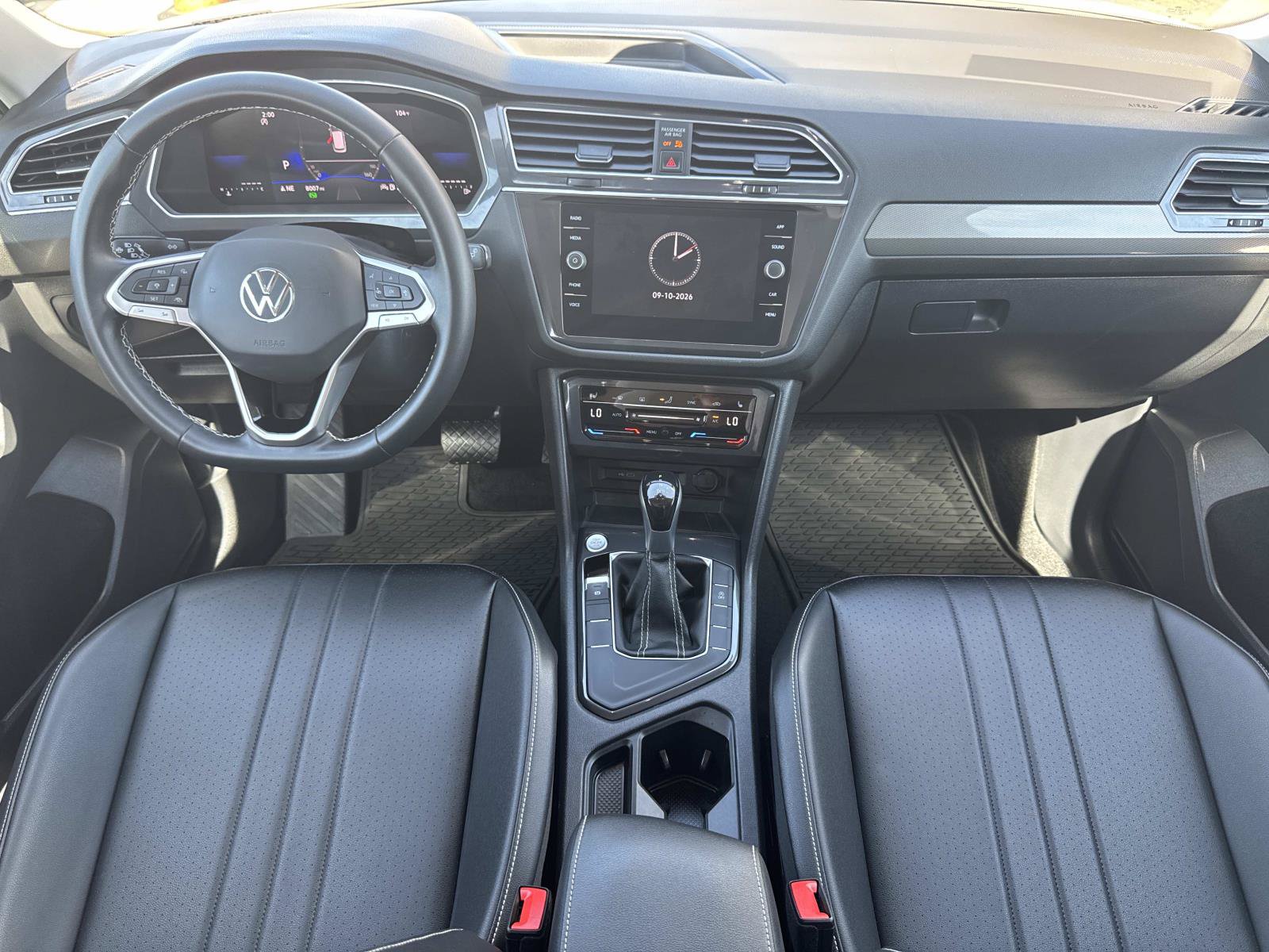 Certified 2023 Volkswagen Tiguan SE FWD image 9