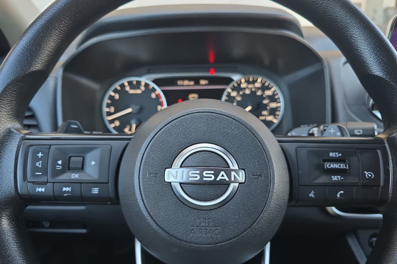 Used 2024 Nissan Rogue S AWD/4WD image 23