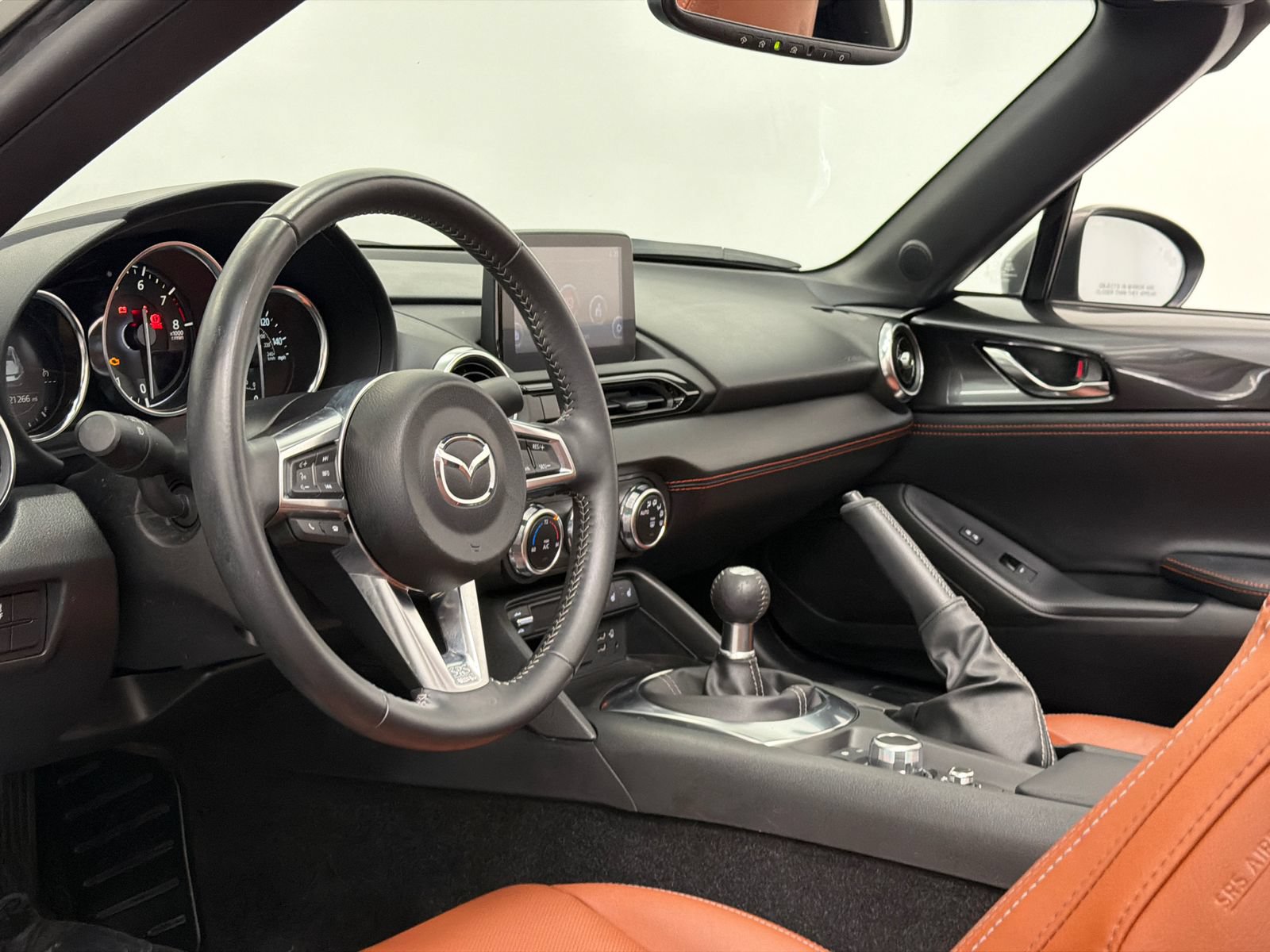 Used 2022 MAZDA MX-5 Miata RF Grand Touring w/ Weather Package RWD image 15