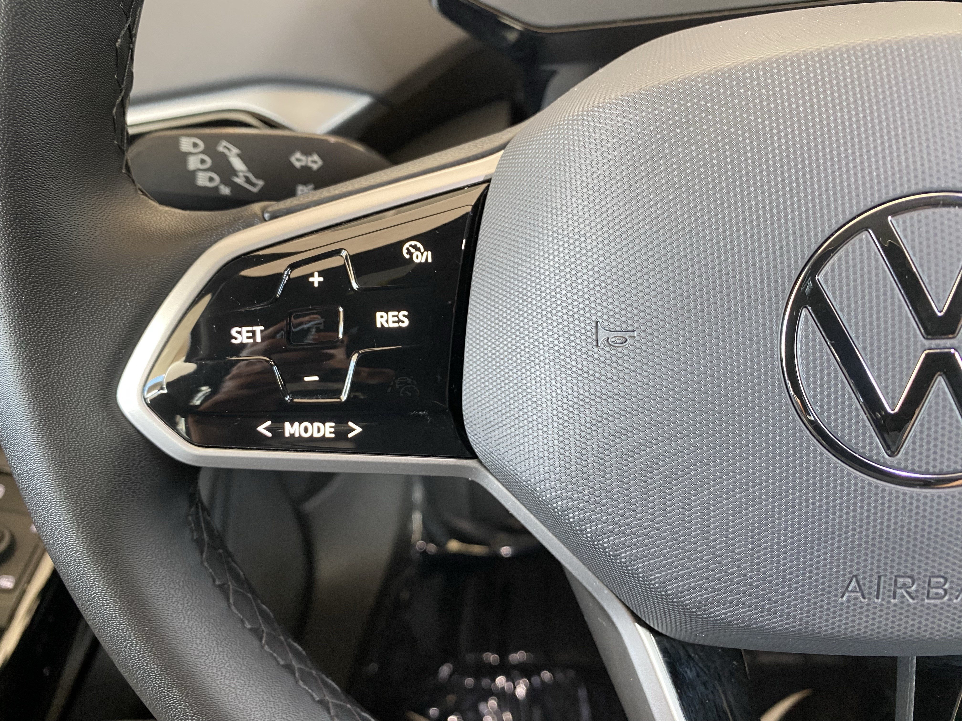 Certified 2023 Volkswagen ID.4 Pro RWD image 6