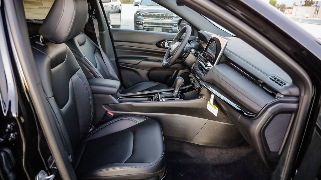New 2026 Jeep Compass Limited AWD/4WD image 17