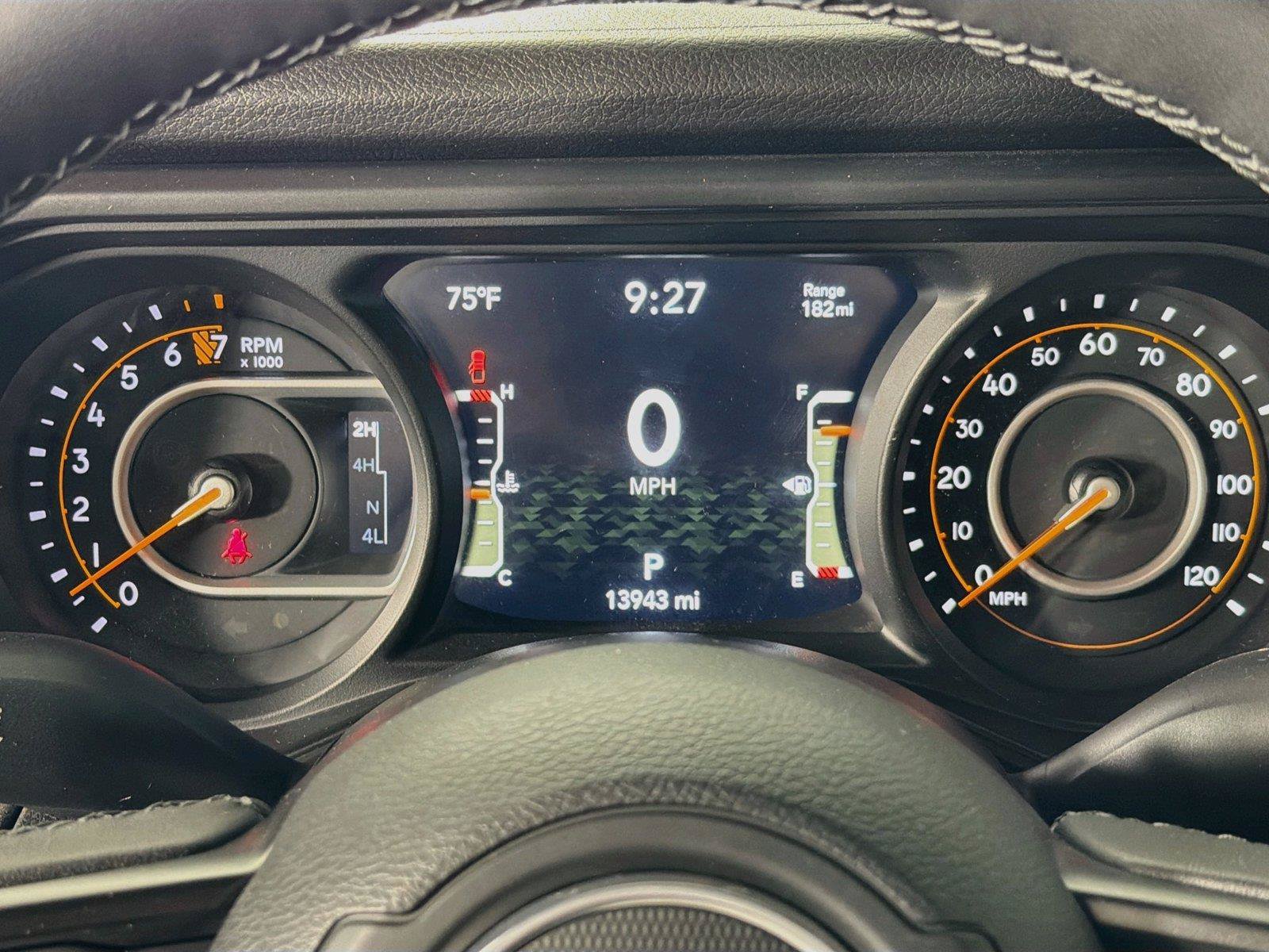 Used 2025 Jeep Gladiator Sport AWD/4WD image 18