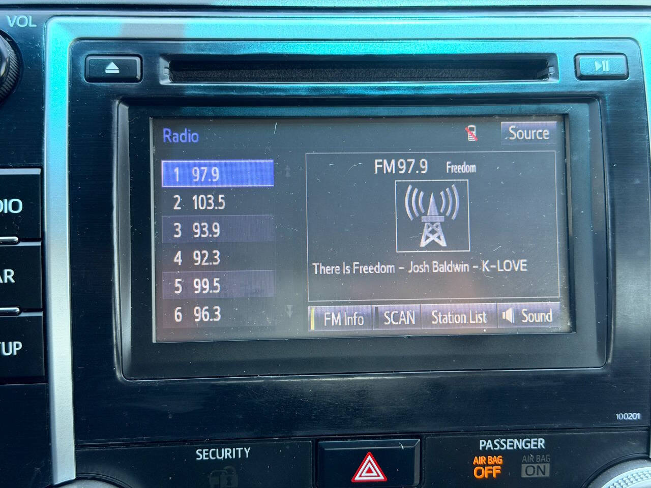 Used 2014 Toyota Camry SE FWD image 40