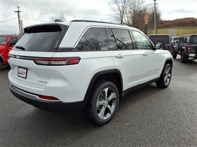 New 2025 Jeep Grand Cherokee Limited image 4