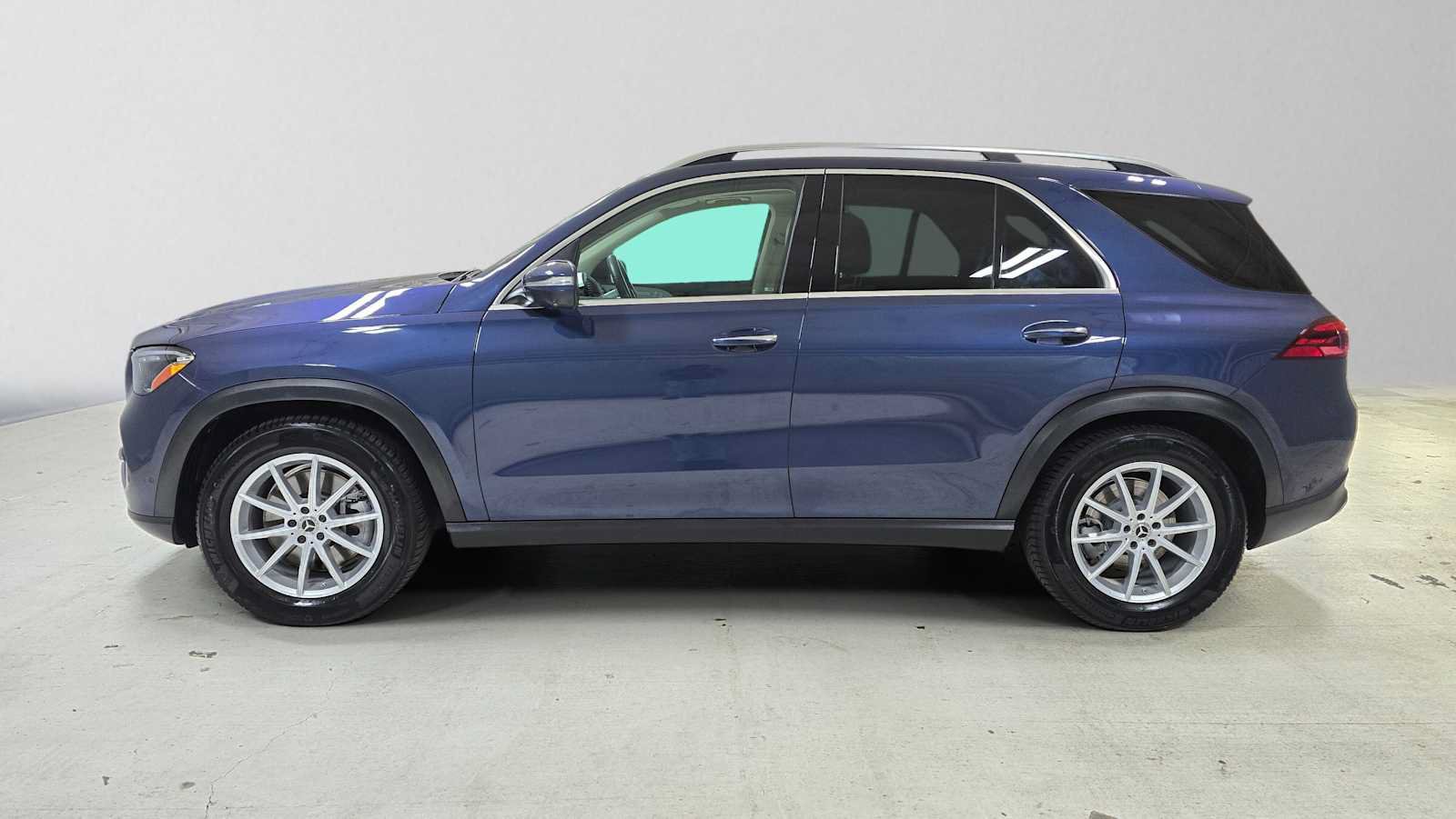 Certified 2024 Mercedes-Benz GLE 450 4MATIC image 6