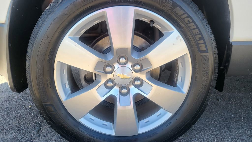 Used 2012 Chevrolet Traverse LT w/ All-Star Edition FWD image 15