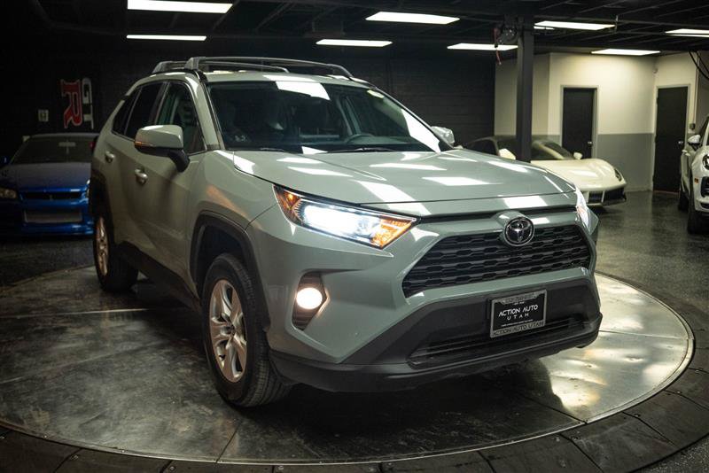 Used 2021 Toyota RAV4 XLE FWD image 5