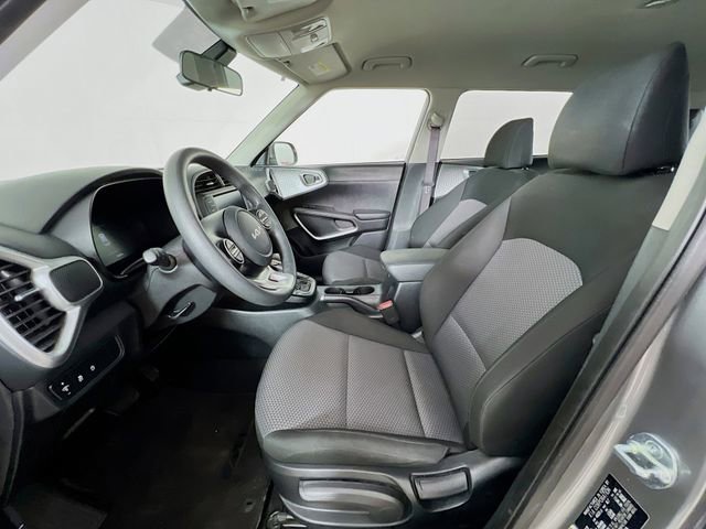 Used 2024 Kia Soul LX w/ Option Group 015 FWD image 10