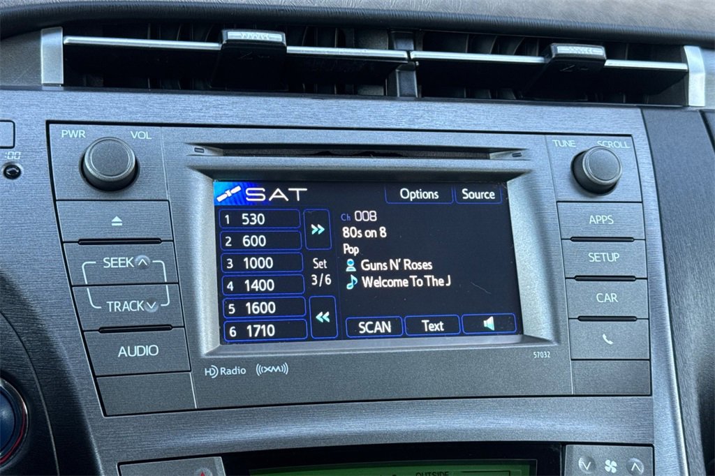 Used 2015 Toyota Prius Base image 17