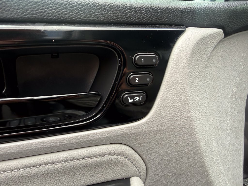 Used 2019 Honda Odyssey Elite image 21