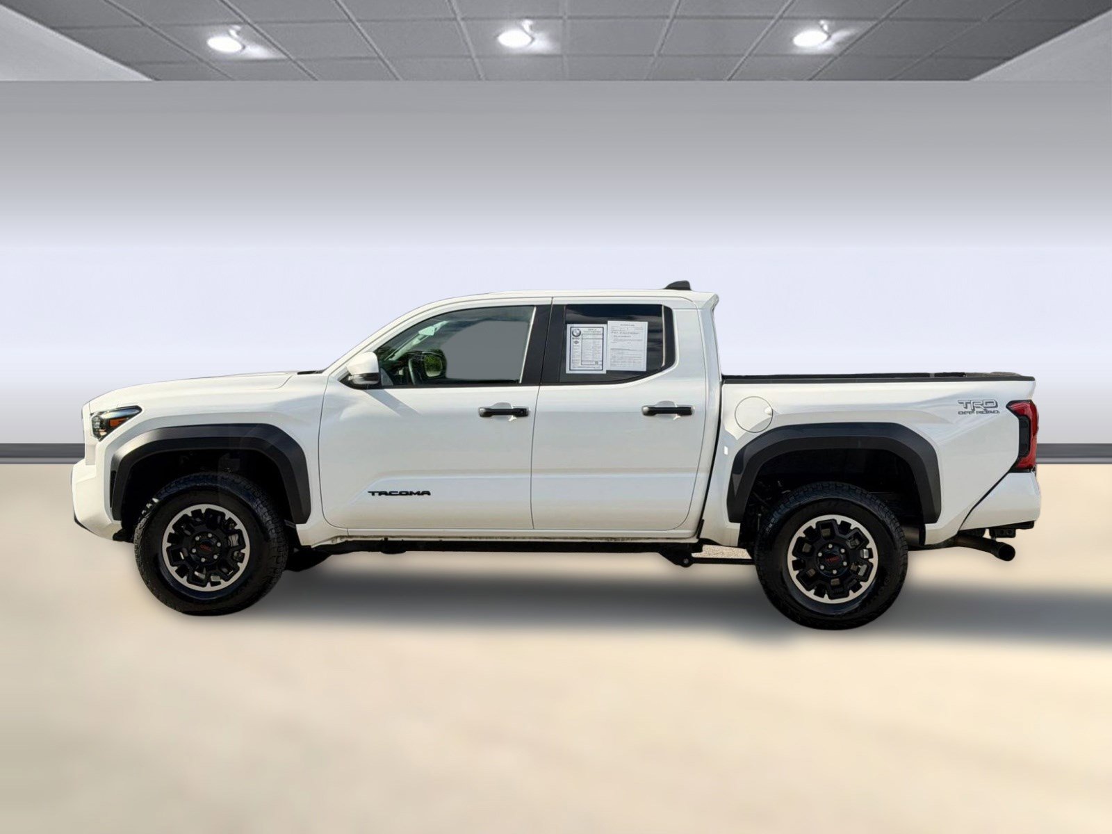 Used 2025 Toyota Tacoma TRD Off-Road AWD/4WD image 2