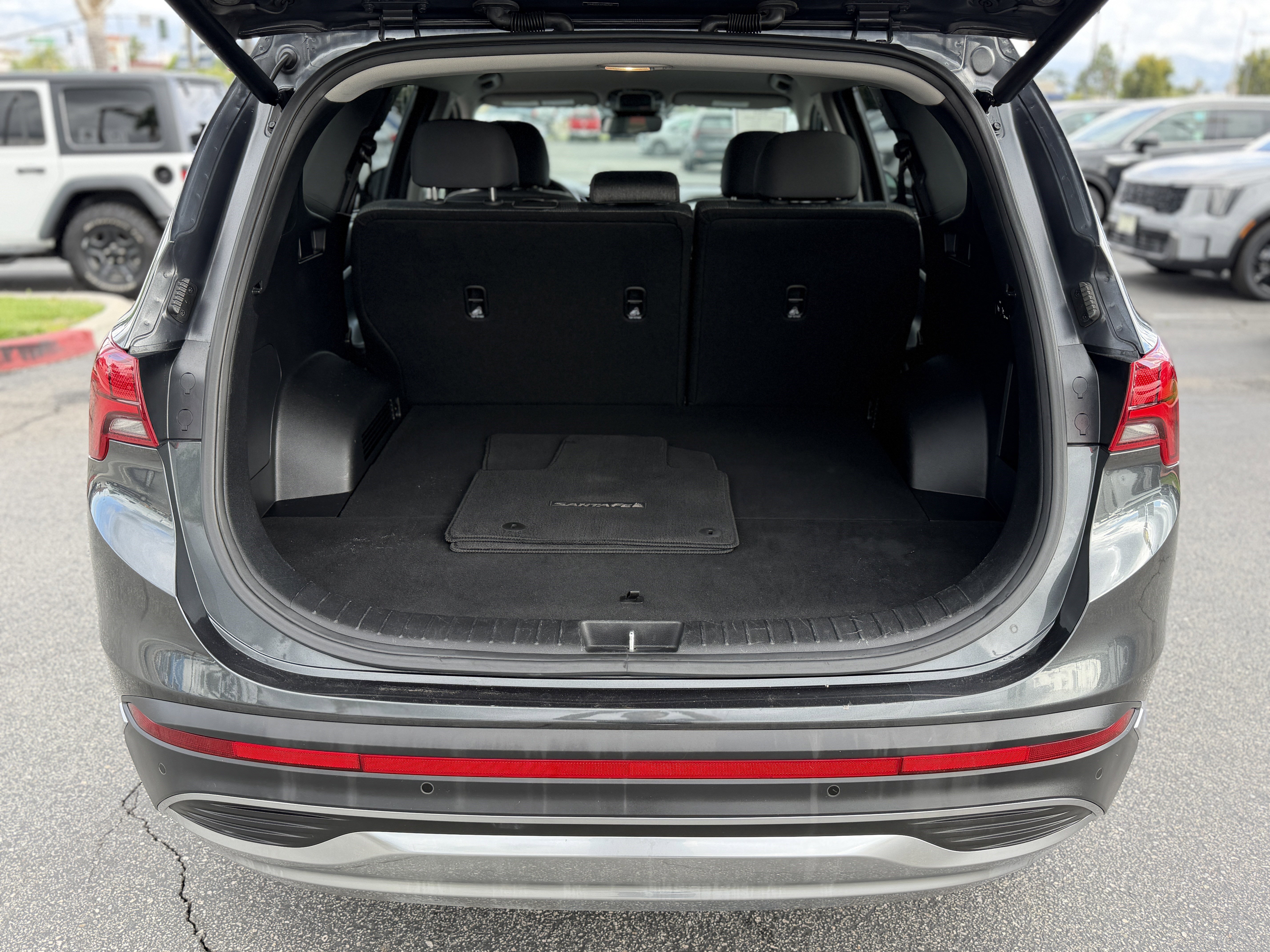 Used 2023 Hyundai Santa Fe Blue image 10