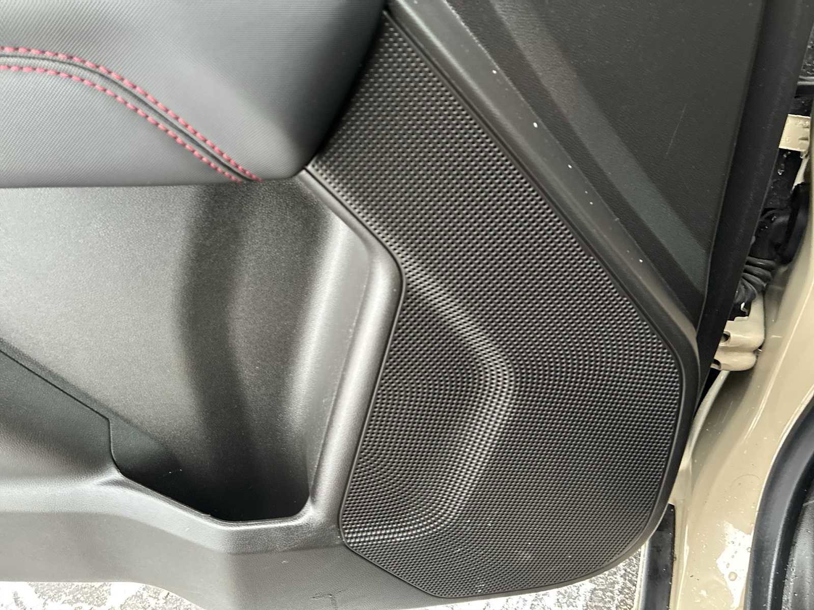 Used 2023 Chevrolet Colorado Z71 w/ Z71 Convenience Package 2 image 24