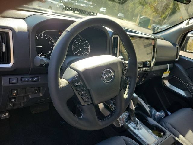 New 2026 Nissan Frontier SV w/ SV Convenience Package RWD image 14