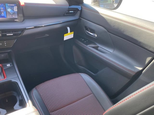 New 2026 Nissan Kicks SR AWD/4WD image 30