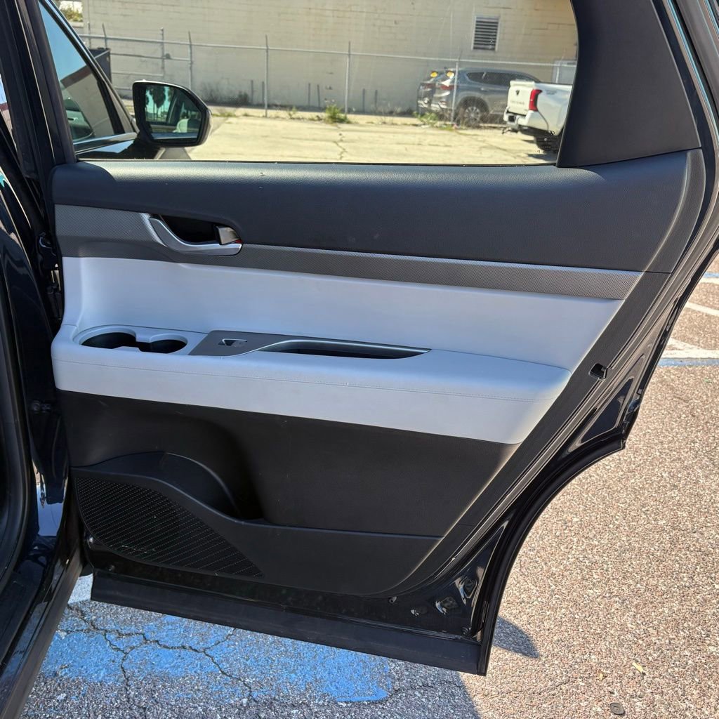 Used 2024 Hyundai Palisade SEL image 17