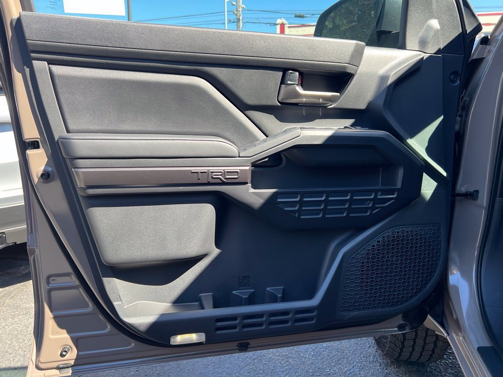 New 2026 Toyota Tacoma TRD Off-Road w/ TRD Off Road Premium Package AWD/4WD image 36