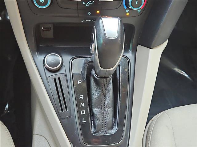 Used 2016 Ford Focus SE FWD image 12