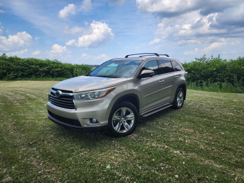 Used 2015 Toyota Highlander Limited Platinum image 1