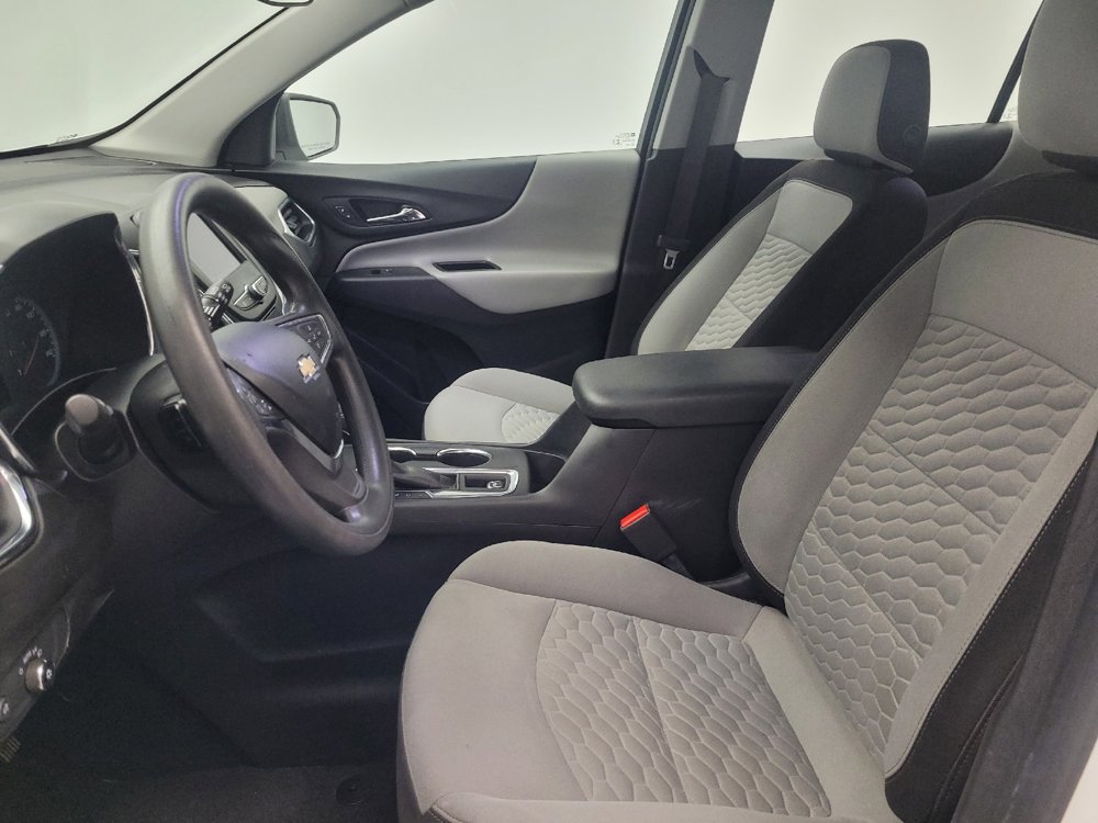 Used 2021 Chevrolet Equinox LS image 17