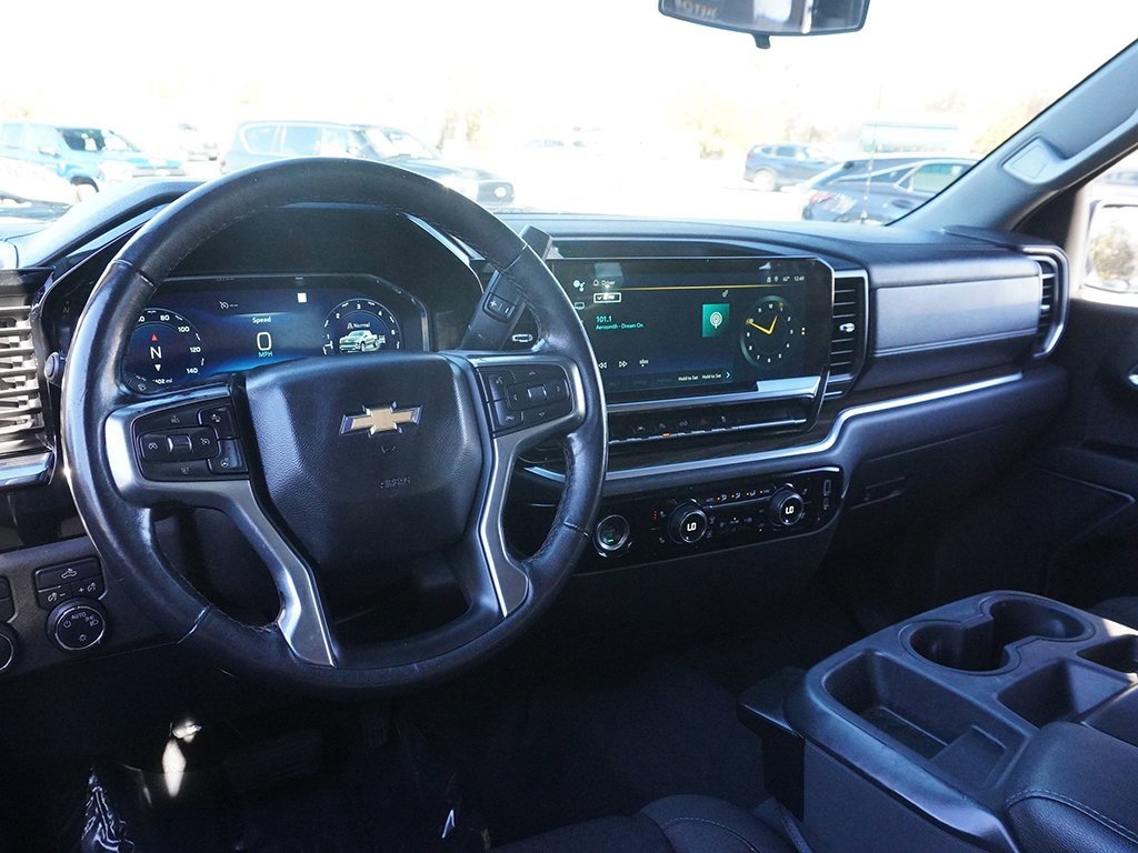 Used 2022 Chevrolet Silverado 1500 LT image 36