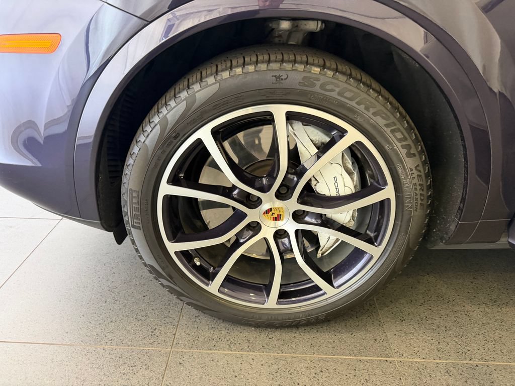 Certified 2019 Porsche Cayenne Turbo AWD/4WD image 10