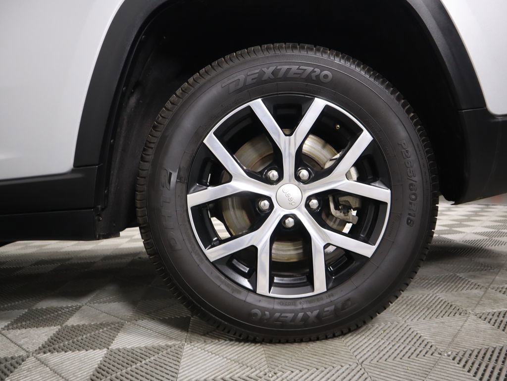 Used 2024 Jeep Grand Cherokee L Limited image 32