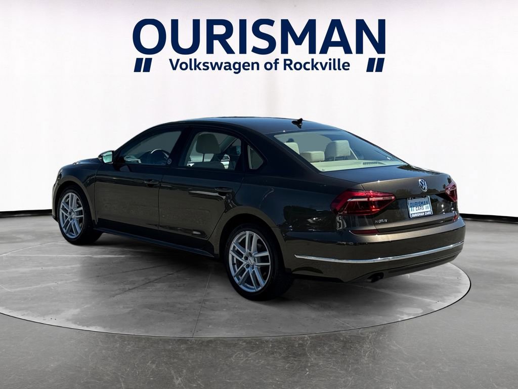 Used 2019 Volkswagen Passat 2.0T Wolfsburg FWD image 4