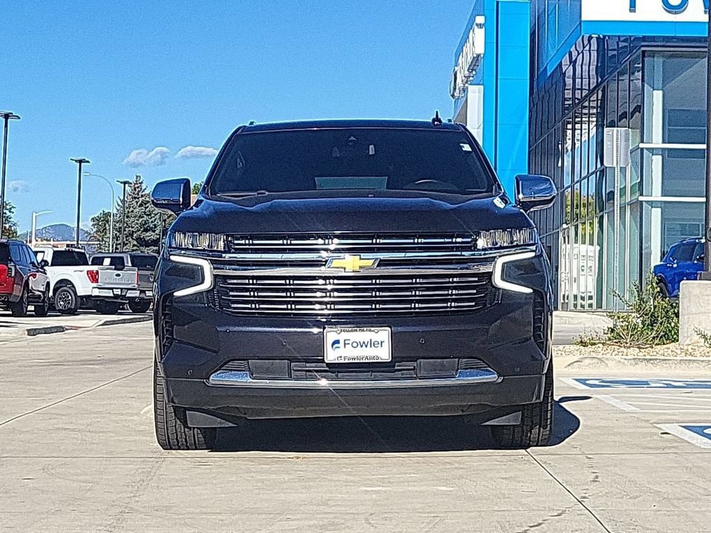 Used 2023 Chevrolet Suburban Premier AWD/4WD image 3