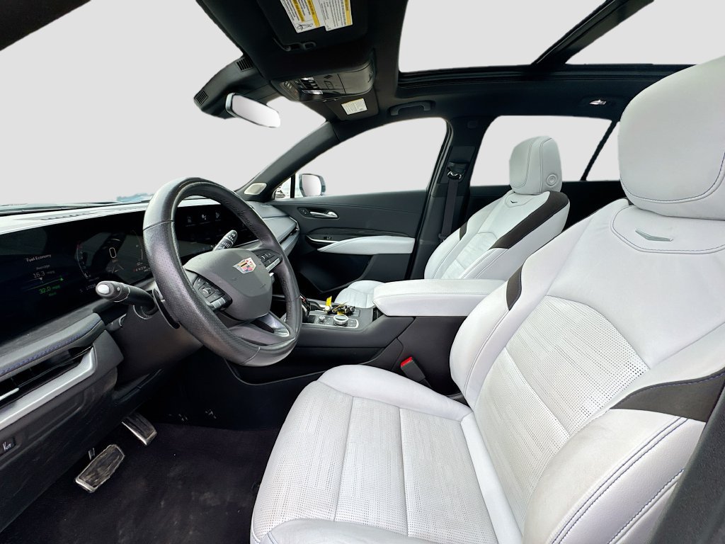 Used 2024 Cadillac XT4 Sport AWD/4WD image 20