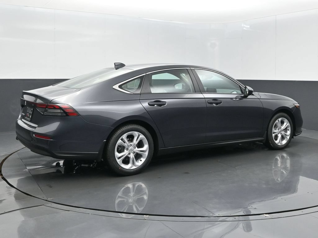 Used 2025 Honda Accord LX image 7