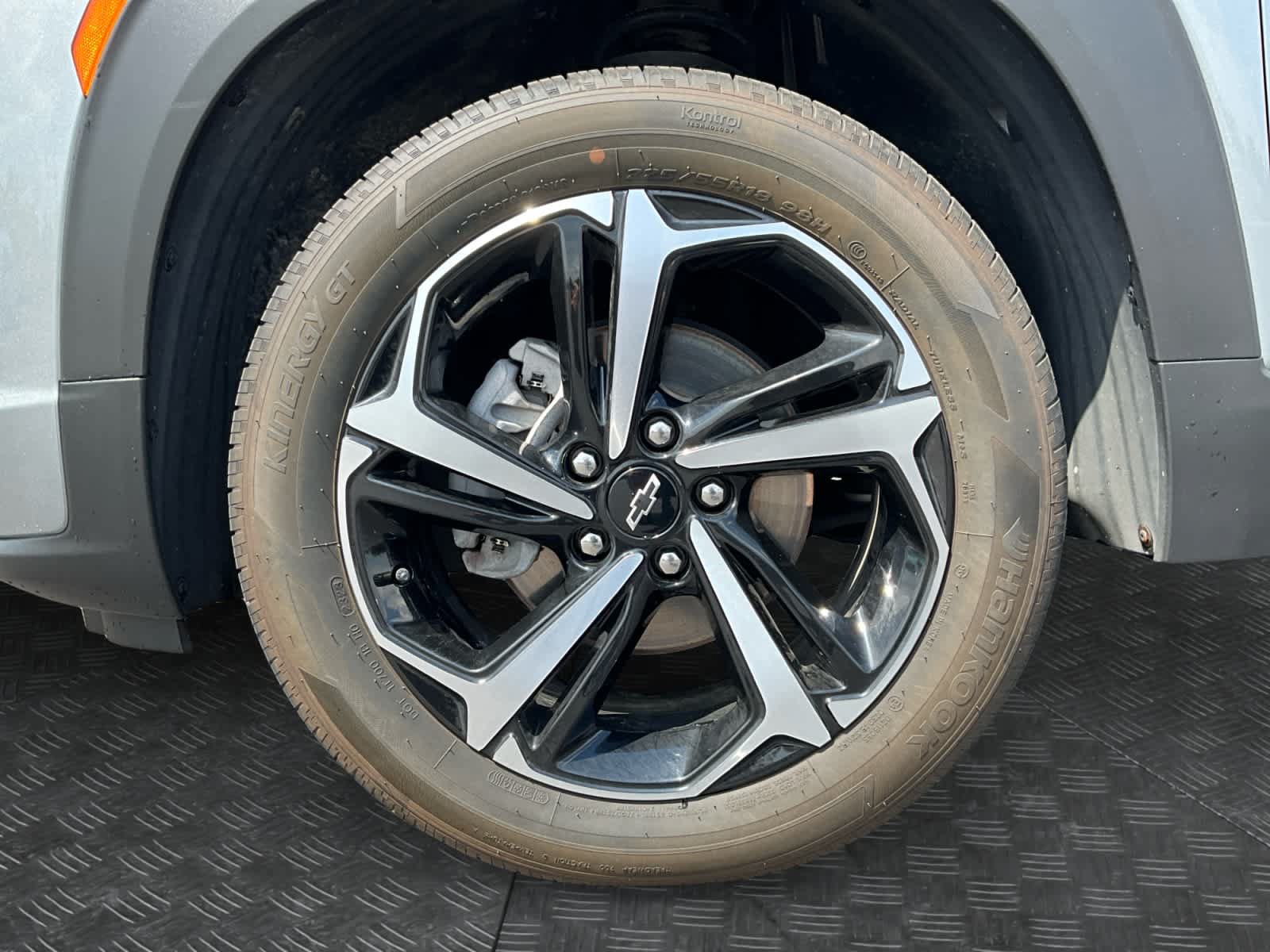 Used 2023 Chevrolet TrailBlazer RS w/ Convenience Package AWD/4WD image 9