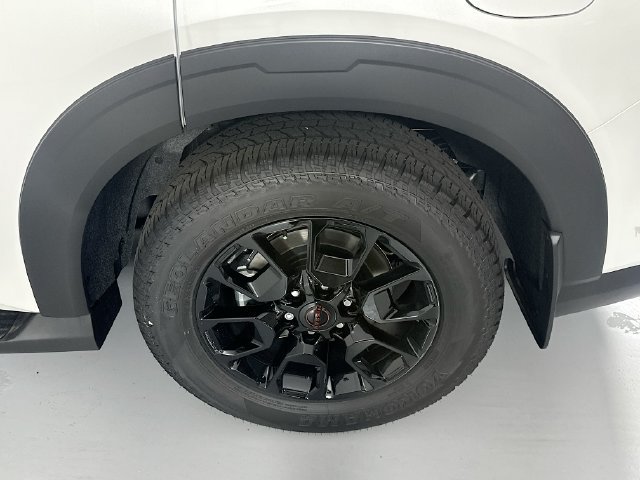 New 2025 Nissan Armada PRO-4X AWD/4WD image 11