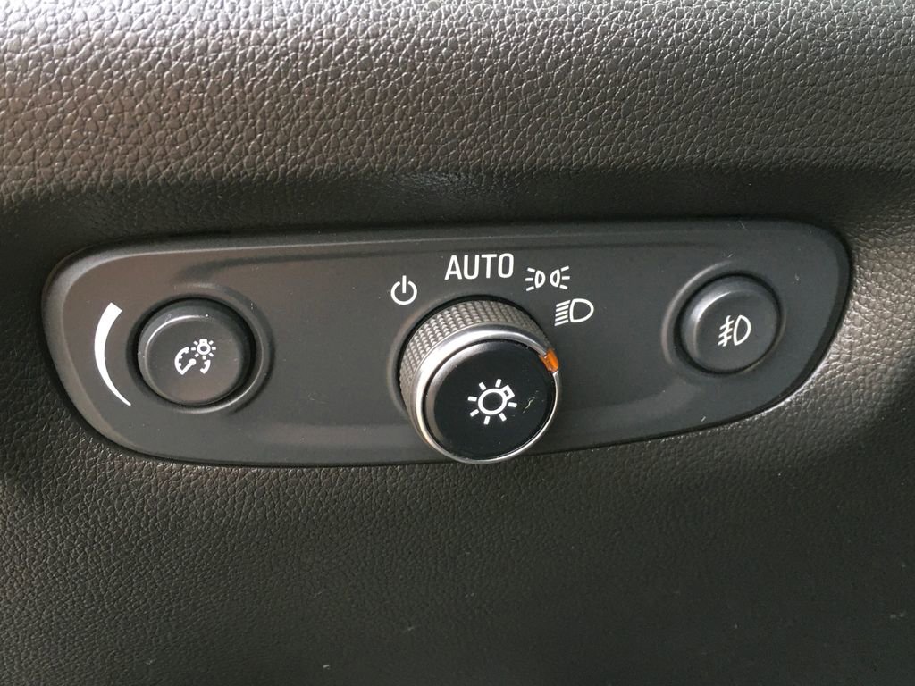 Used 2020 Chevrolet Traverse RS w/ LPO, Floor Liner Package image 19