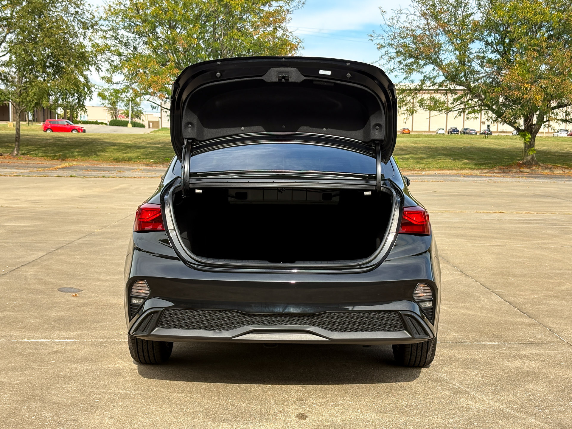 Used 2024 Kia Forte LXS w/ LXS Technology Package FWD image 32