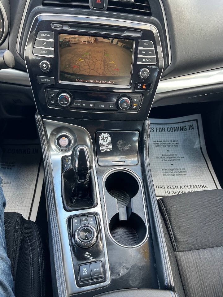 Used 2019 Nissan Maxima 3.5 S w/ Floor Mat Group FWD image 32