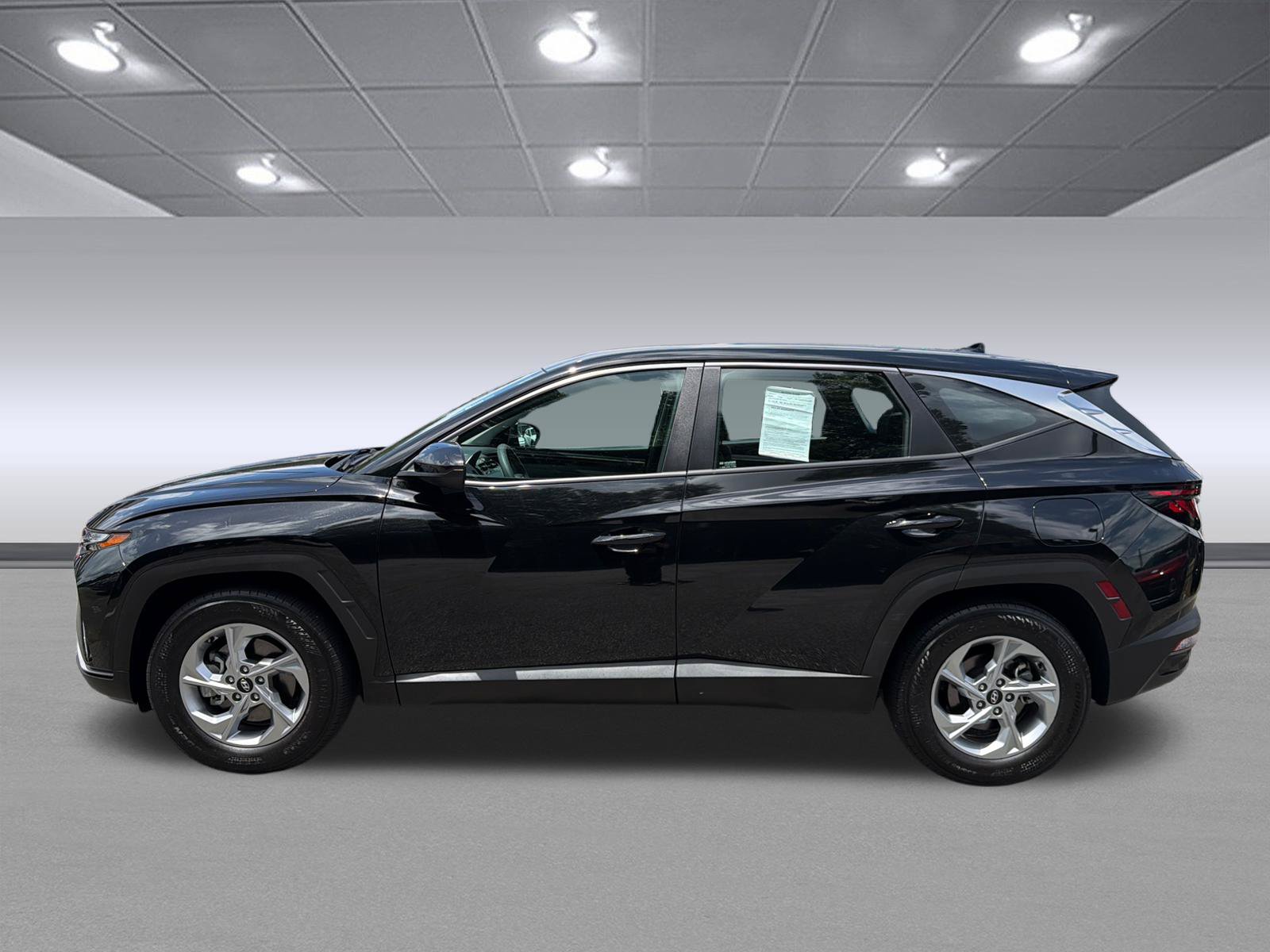 Certified 2024 Hyundai Tucson SE FWD image 10