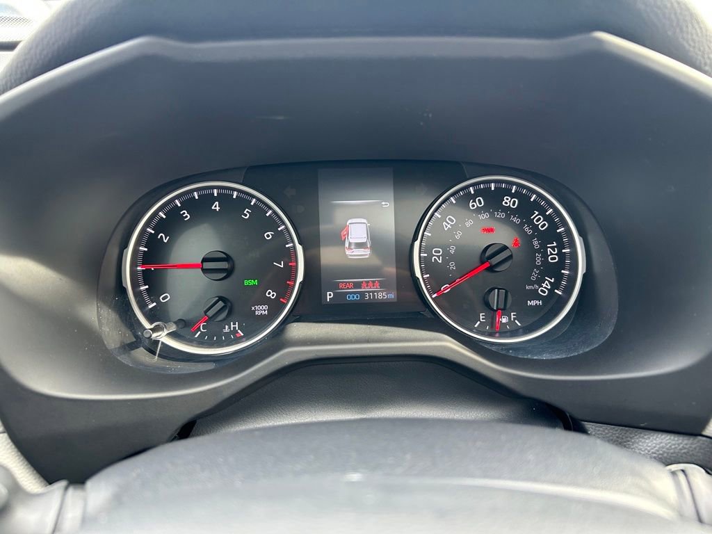 Used 2022 Toyota RAV4 XLE Premium image 6