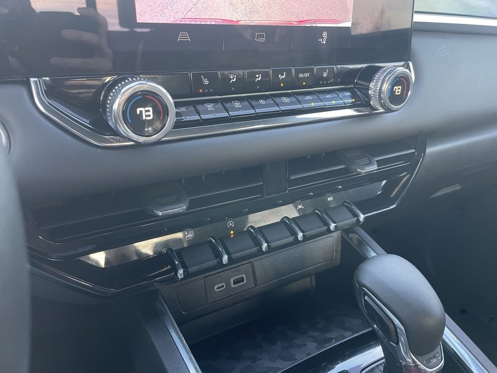 Used 2024 GMC Canyon Elevation w/ Elevation Premium Package image 18