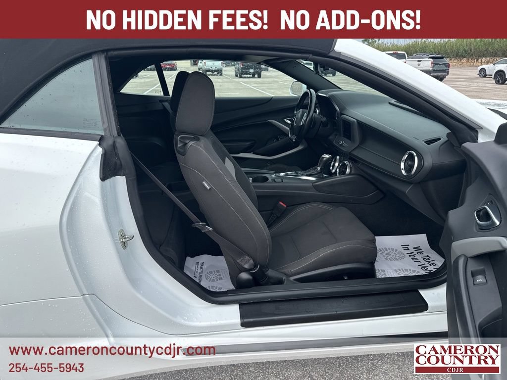 Used 2023 Chevrolet Camaro LT RWD image 18