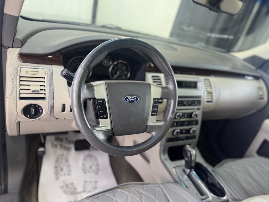 Used 2011 Ford Flex SEL w/ Rapid Spec Order Code FWD image 26