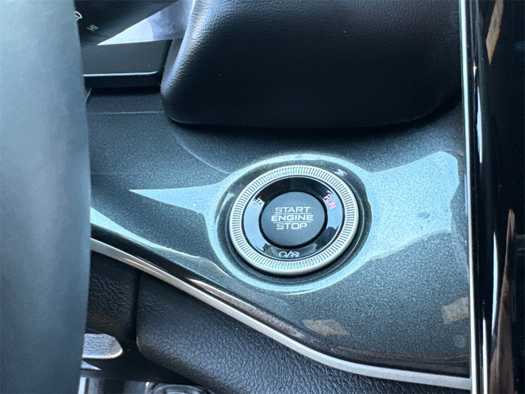 Used 2021 Jeep Grand Cherokee L Laredo image 29