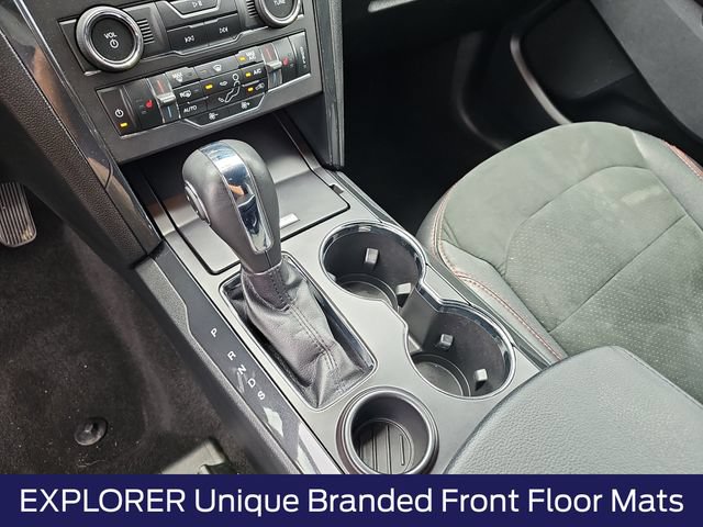 Certified 2019 Ford Explorer XLT w/ Equipment Group 202A FWD image 31