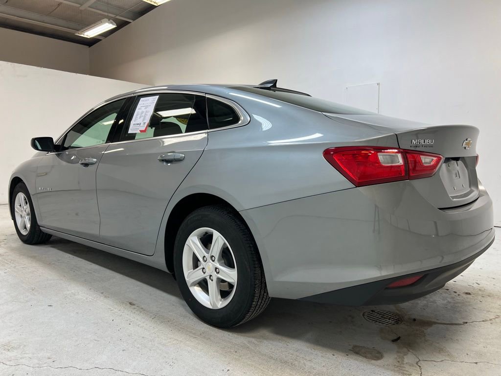 Used 2025 Chevrolet Malibu LS image 11